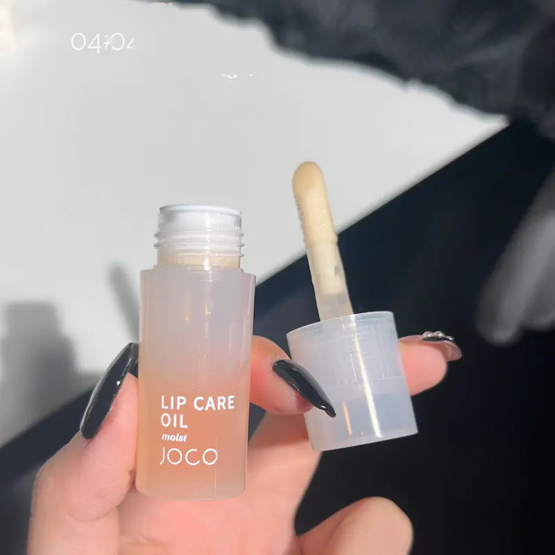 Elegant Lip Care Oil and Moisturizing Lip Gloss
